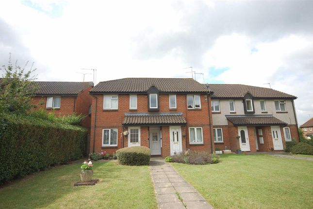 Wheatsheaf Close, Northolt UB5 1 bed apartment for sale