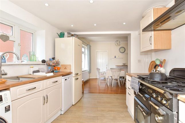 3 bed end terrace house