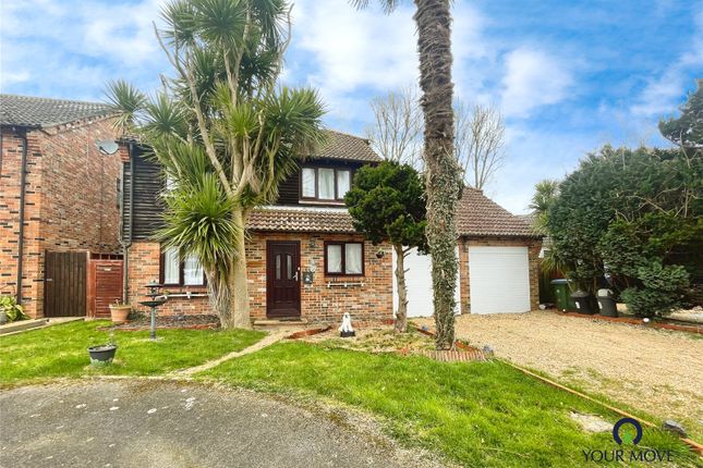 Bramley Gardens, West Sussex PO22 4 bed detached house for sale