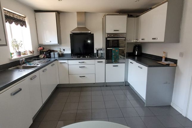 4 bed semi-detached house