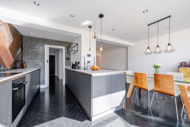 4 bedroom terraced house for sale