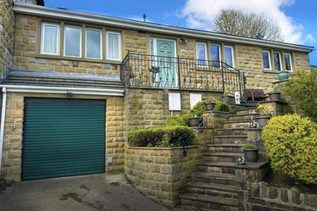 Potters Walk, Golcar, Huddersfield... 3 bed bungalow for sale