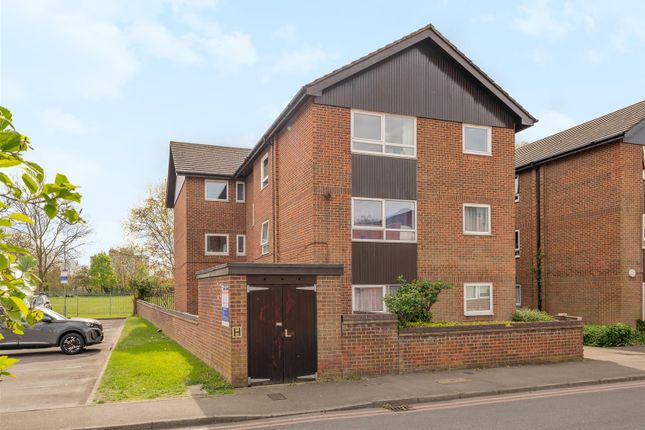 Nightingale Way, Swanley, Kent, BR8 1 bed flat for sale