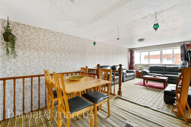3 bedroom flat for sale