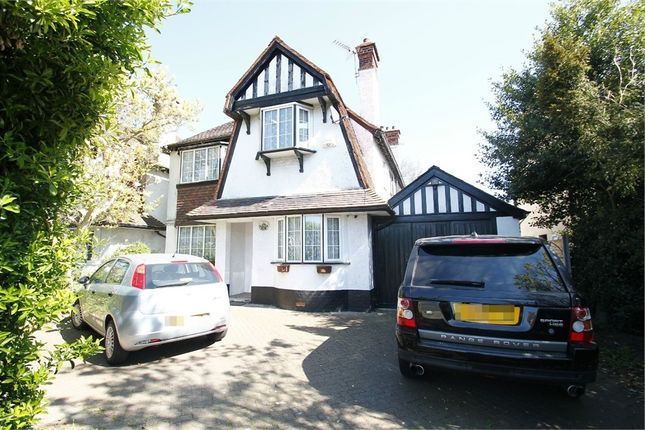 5 bed detached house