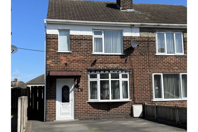2 bedroom semi-detached house for sale