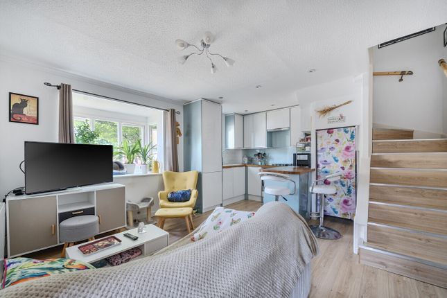 1 bedroom semi-detached house for sale
