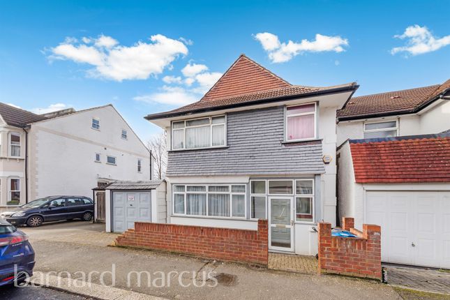 4 bed detached house