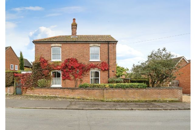 3 bed detached house