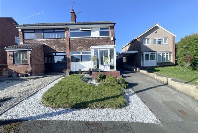 The Paddocks, Aston, Sheffield, S26 2FG 3 bed semi
