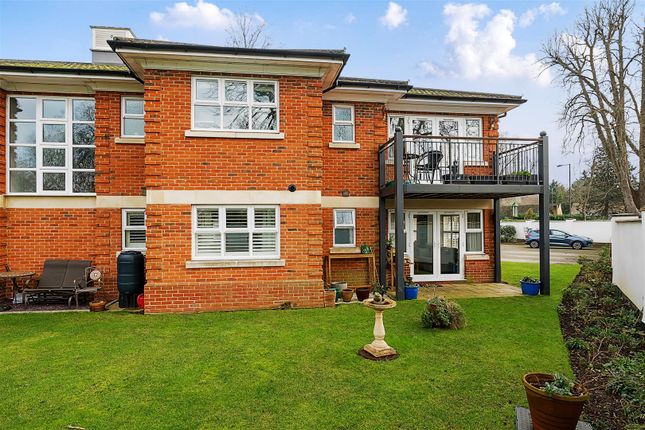 3 bedroom flat for sale