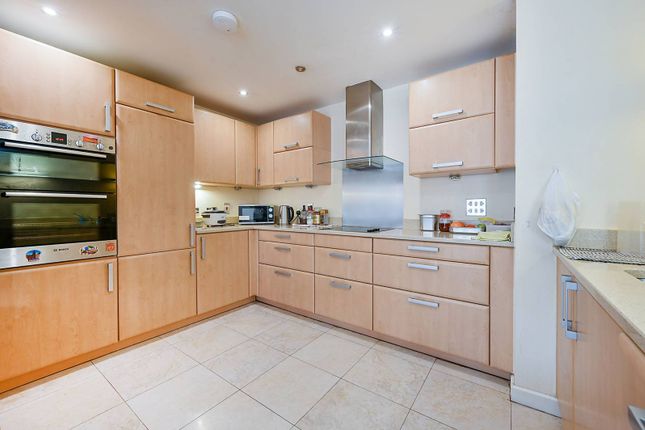 Graham Road, Acton Green, London, W4 2 bed flat for sale