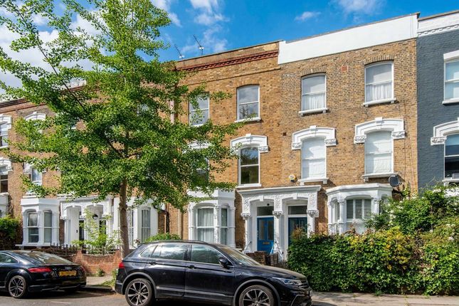 Pyrland Road, London N5 3 bed flat for sale