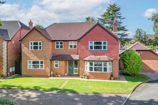 Whitford Gardens, Bromsgrove, B61 7LE 5 bed detached house for sale