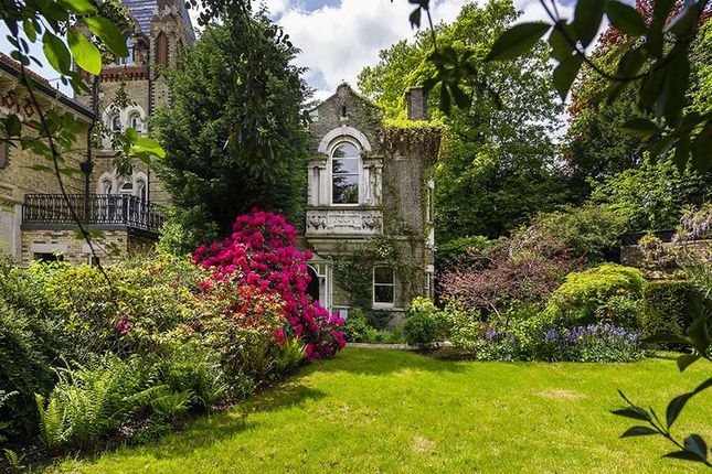 Cannon Lane, London NW3 3 bed end of terrace house for sale