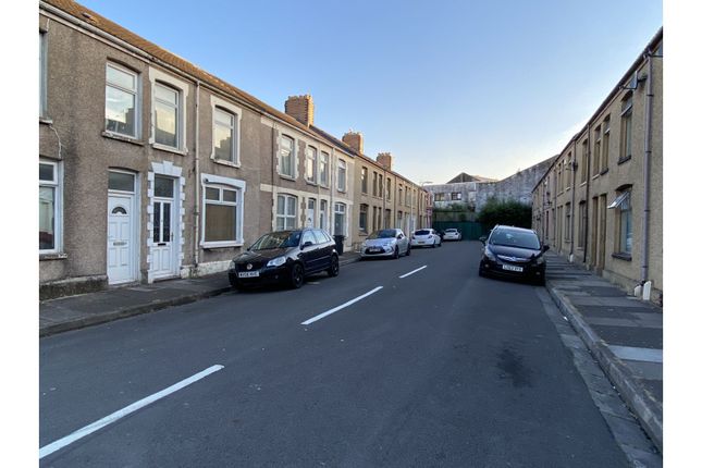3 bed terraced house