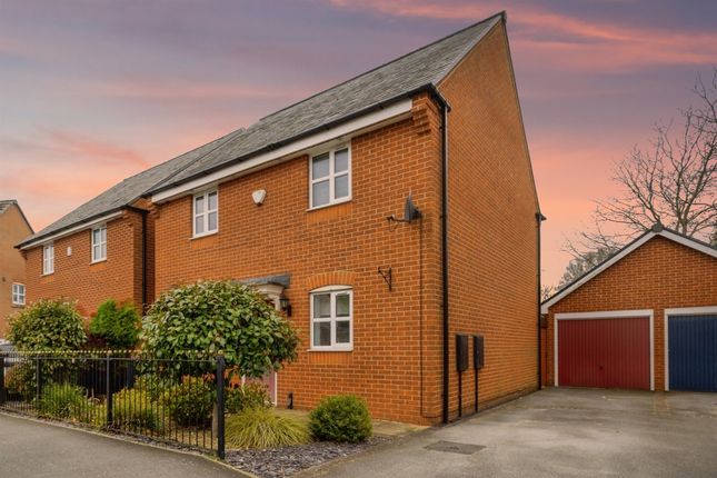 3 bed detached house