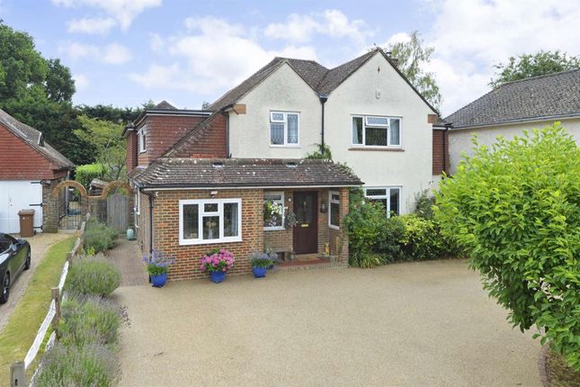 5 bed detached house