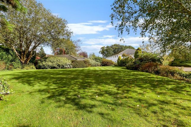 Batts Hill, Reigate, Surrey 3 bed apartment for sale