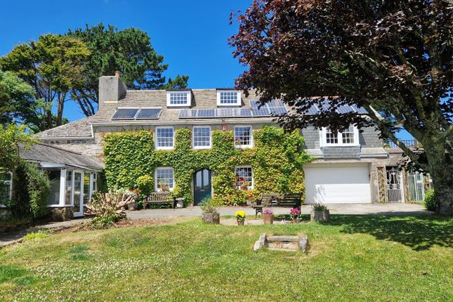 Heamoor TR20 5 bed link detached house for sale