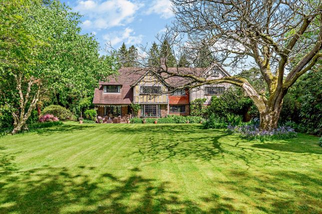 Mead Road, Hindhead, Surrey 6 bed detached house for sale