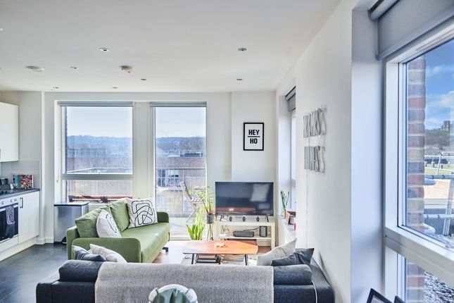 Candish Court, Hornsey, N8 2 bed flat for sale