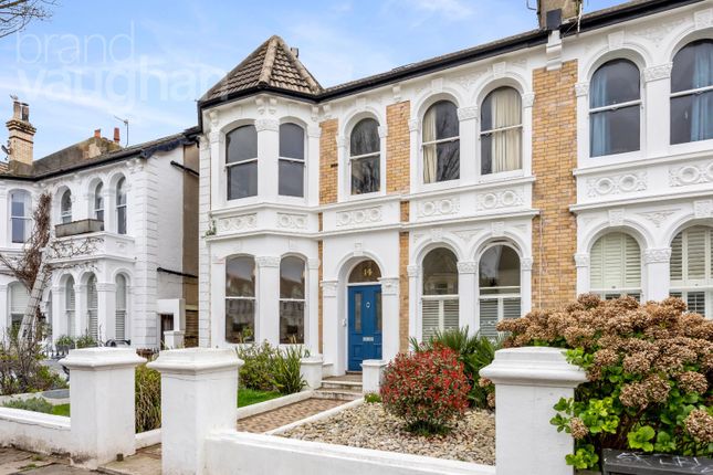 3 bedroom maisonette for sale