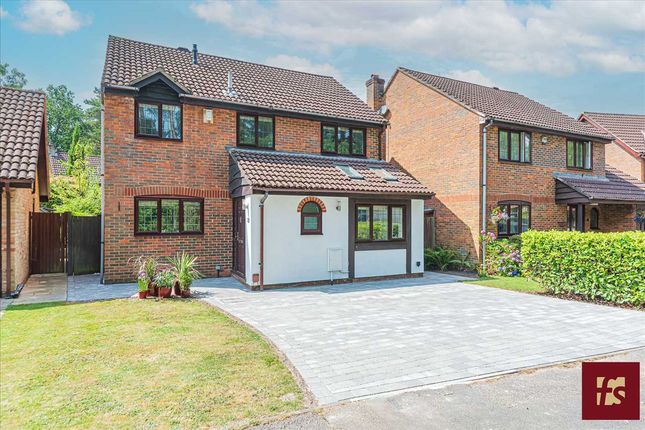 4 bed detached house