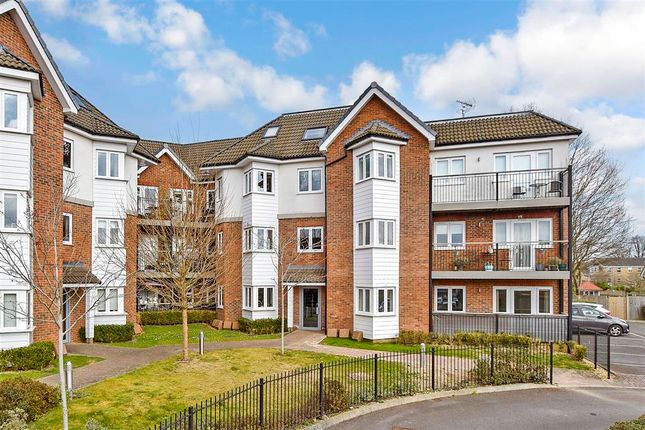 Park Terrace, Horsham, West Sussex 2 bed apartment for sale