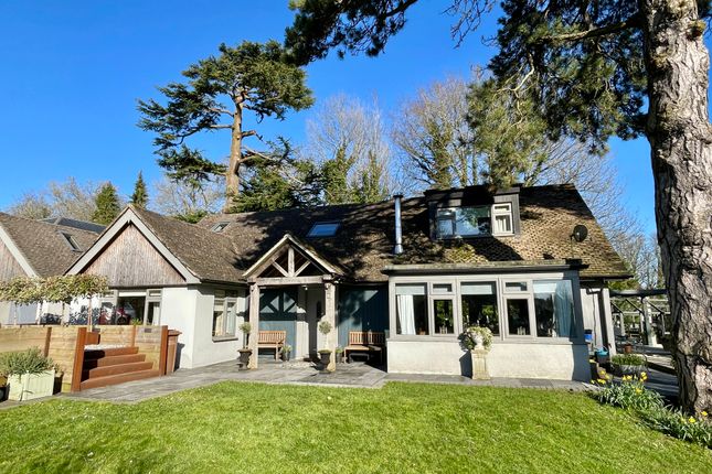 4 bed detached house