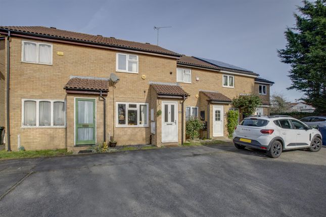 Lansdowne Way, High Wycombe HP11 2 bed semi