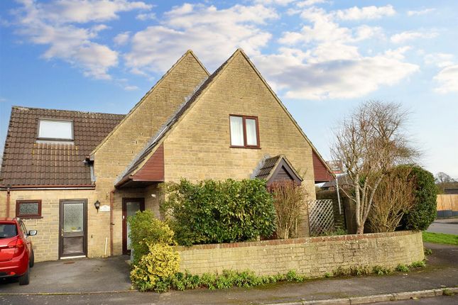 Hunters Mead, Motcombe 4 bed detached house for sale