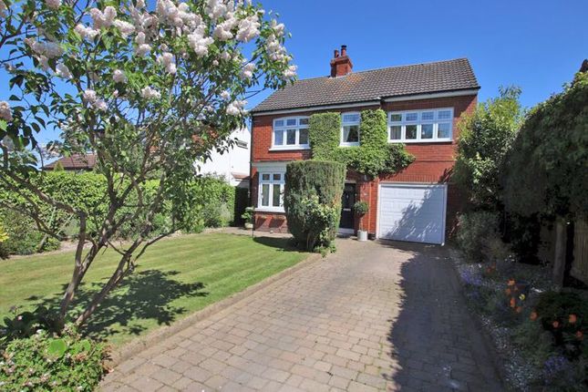 PINFOLD LANE, HOLTON LE CLAY 4 bed detached house for sale