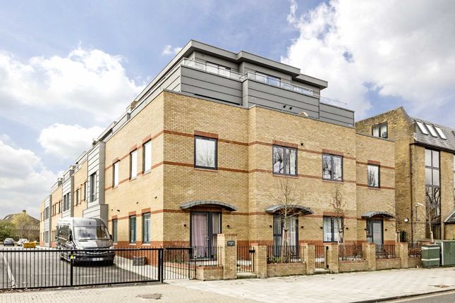 St. Johns Road, Isleworth TW7 1 bed flat for sale