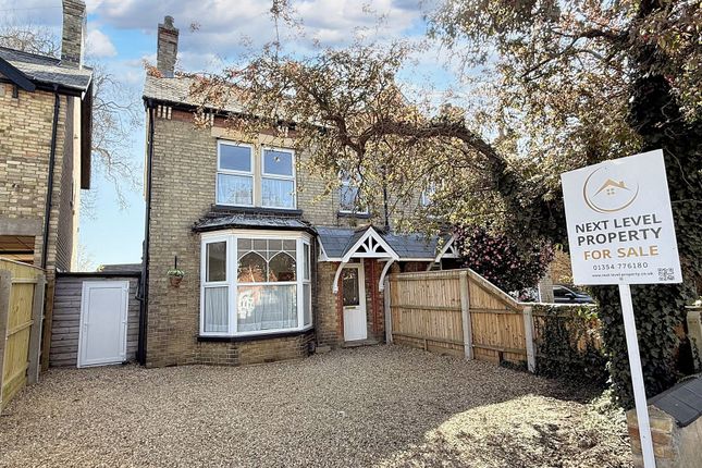 3 bedroom semi-detached house for sale