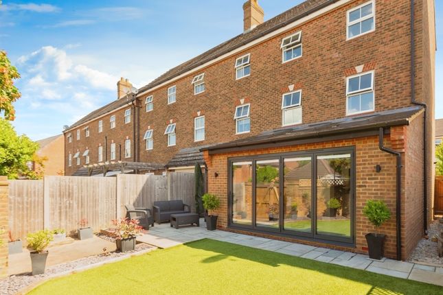 4 bedroom town house for sale