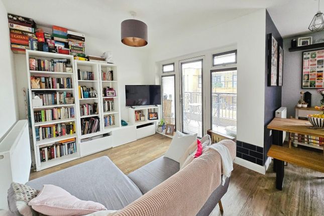 Pointelle House, London Road, Wallington 2 bed apartment for sale