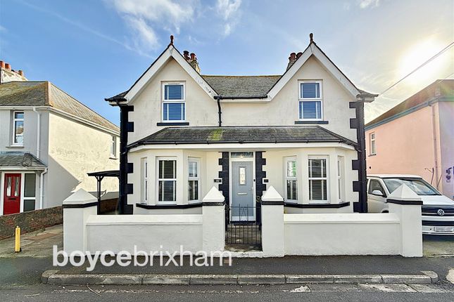 4 bed detached house