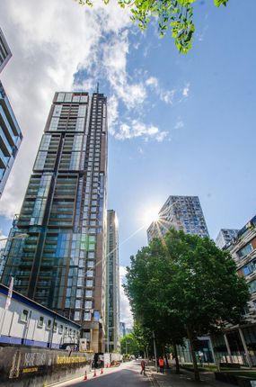 Maine Tower, E14, Canary Wharf... 2 bed flat for sale
