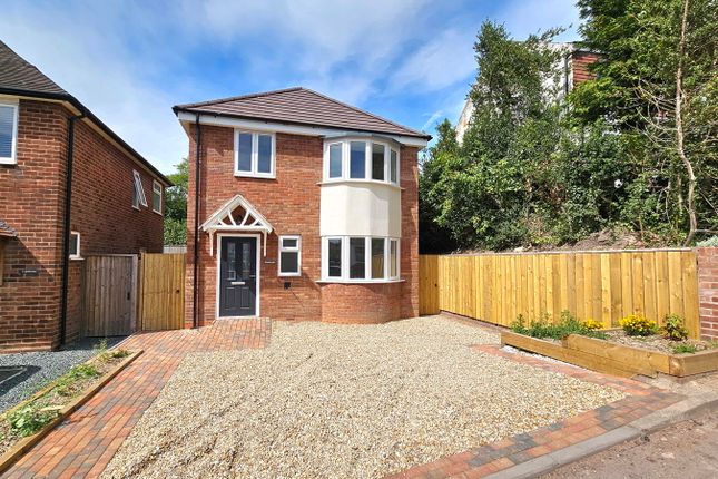 Pedmore Road, Stourbridge DY9 3 bed detached house for sale