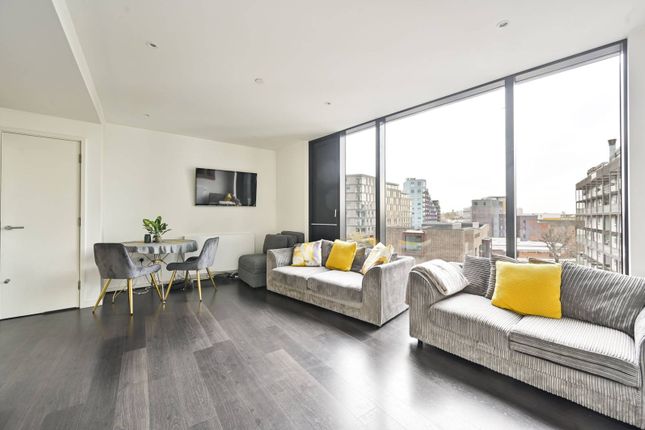 Walworth Road, Elephant and Castle... 2 bed flat for sale