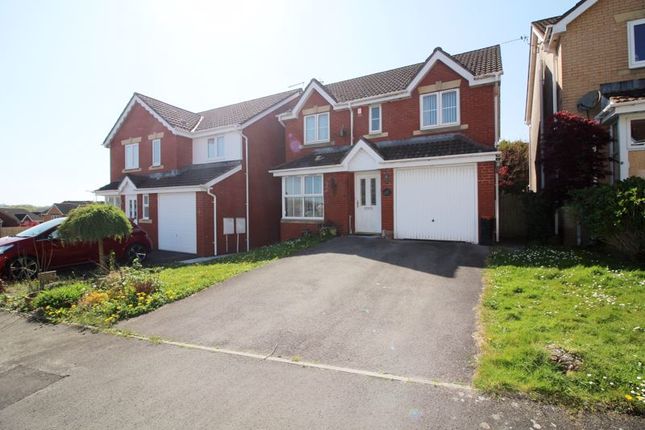 4 bed detached house