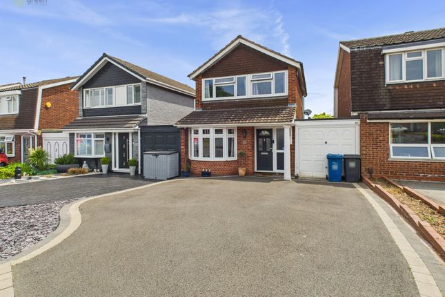 3 bedroom link detached house for sale