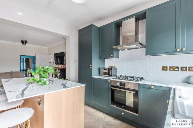 Derby Avenue, Harrow, Middlesex 2 bed maisonette for sale