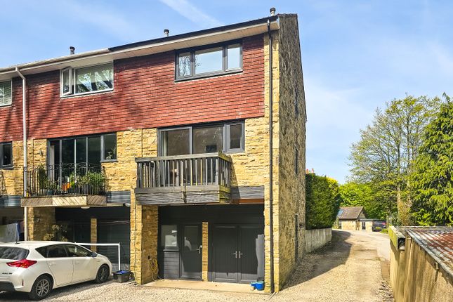 3 bed end terrace house
