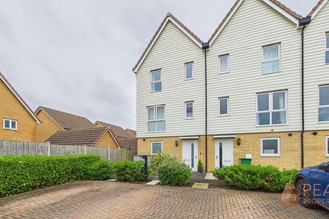 3 bed end terrace house