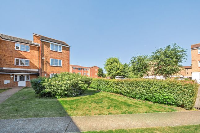Mullards Close, Mitcham CR4 2 bed apartment for sale