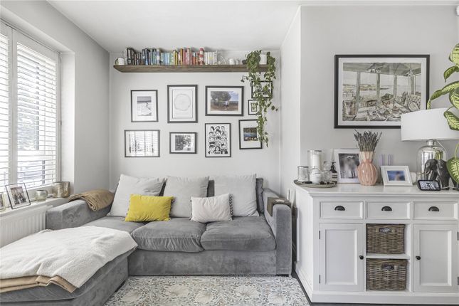 Balham Hill, London, SW12 2 bed flat for sale