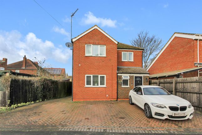 3 bed detached house