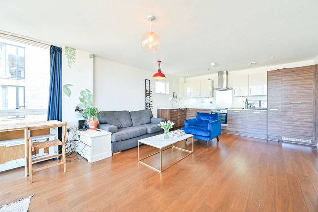 Albany Road, Elephant and Castle... 2 bed flat for sale